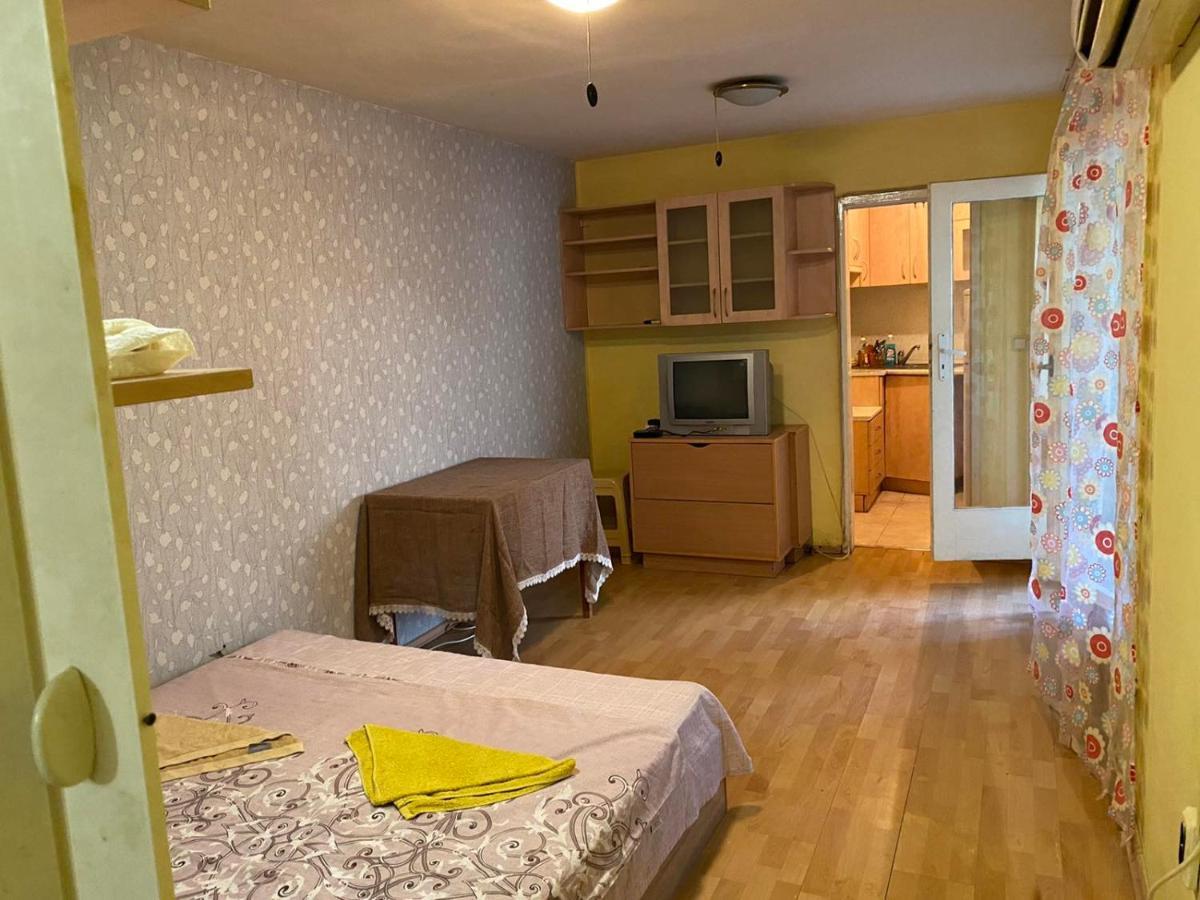 Apartment Karavelov Varna Buitenkant foto