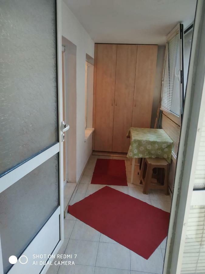 Apartment Karavelov Varna Buitenkant foto